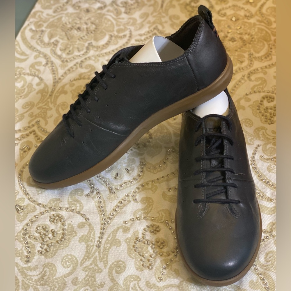 Geox Respira Black Leather Lace Up Shoe (size 6 US)